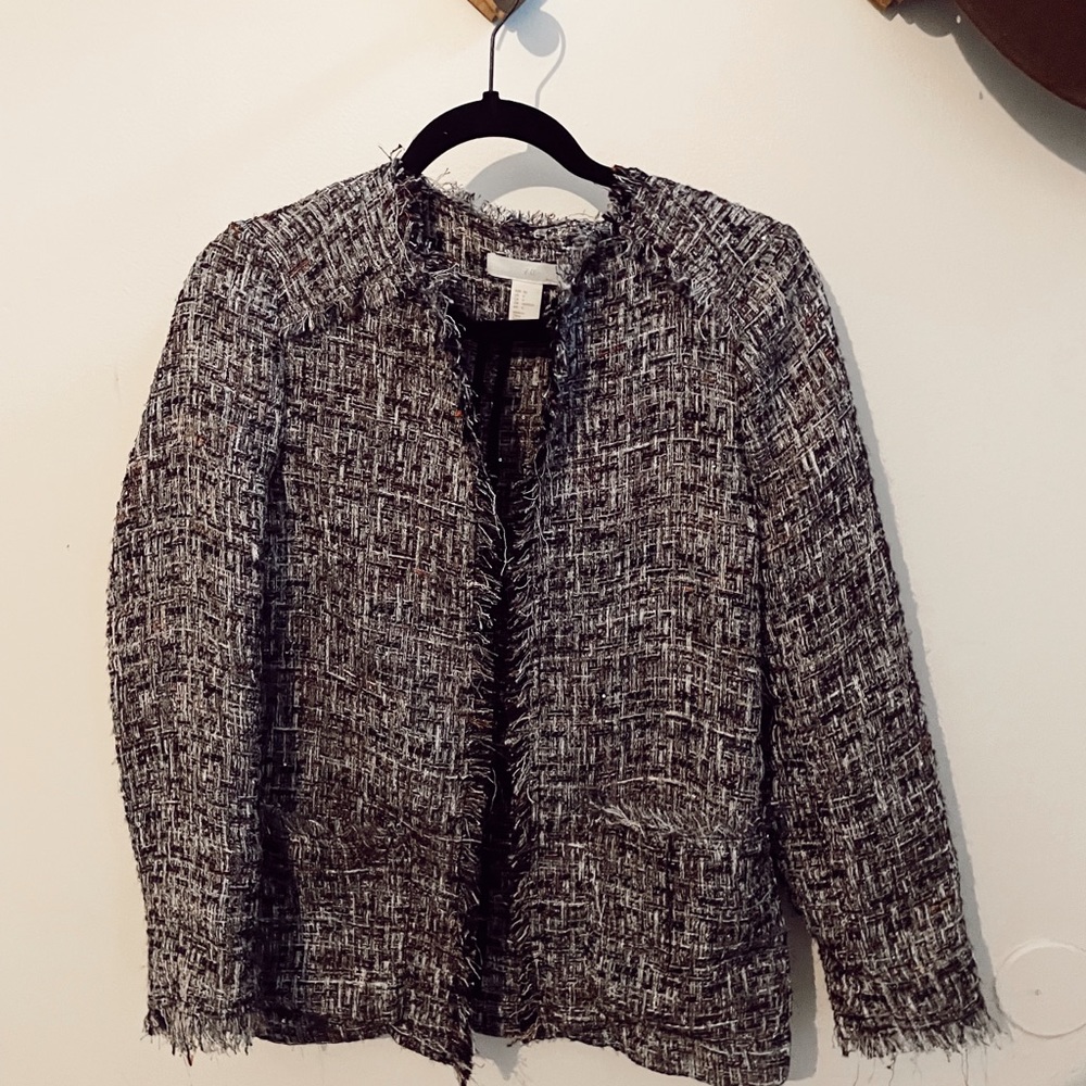 HM JACKET. A multicolor HM jacket, a perfect layering piece.